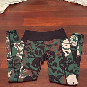 Constantly Varied Gear Reversible Camouflage & Badass Leggings